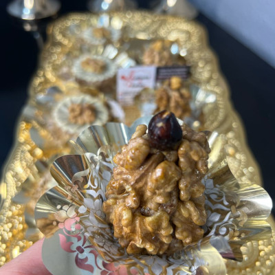 بيراميد جوز و لوز